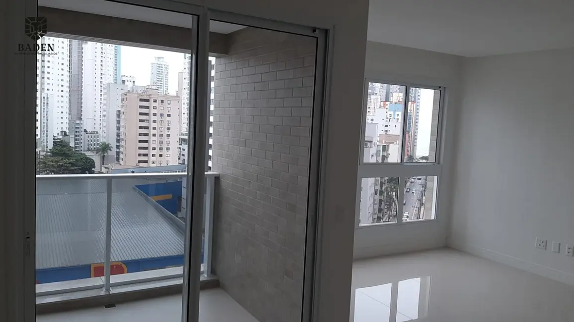 Apartamento com 3 quartos à venda, 120m2 em Centro, Balneario Camboriu - SC - imagem 3 Foto 3 de Apartamento com 3 quartos à venda, 120m2 em Centro, Balneario Camboriu - SC