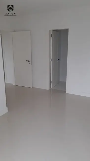 Apartamento com 3 quartos à venda, 120m2 em Centro, Balneario Camboriu - SC - imagem 7 Foto 7 de Apartamento com 3 quartos à venda, 120m2 em Centro, Balneario Camboriu - SC