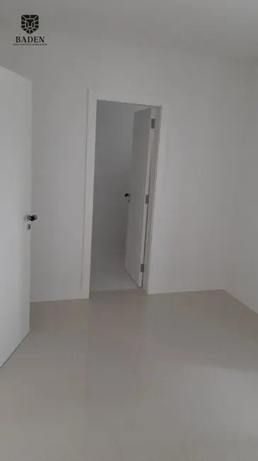 Apartamento com 3 quartos à venda, 120m2 em Centro, Balneario Camboriu - SC - imagem 9 Foto 9 de Apartamento com 3 quartos à venda, 120m2 em Centro, Balneario Camboriu - SC