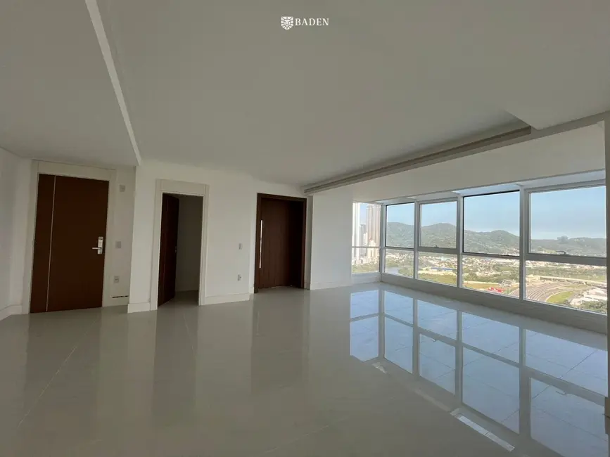 Foto 3 de Apartamento com 3 quartos à venda, 183m2 em Centro, Balneario Camboriu - SC
