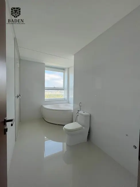 Foto 9 de Apartamento com 3 quartos à venda, 183m2 em Centro, Balneario Camboriu - SC