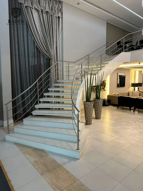 Apartamento com 3 quartos à venda, 272m2 em Centro, Balneario Camboriu - SC - imagem 4 Foto 4 de Apartamento com 3 quartos à venda, 272m2 em Centro, Balneario Camboriu - SC