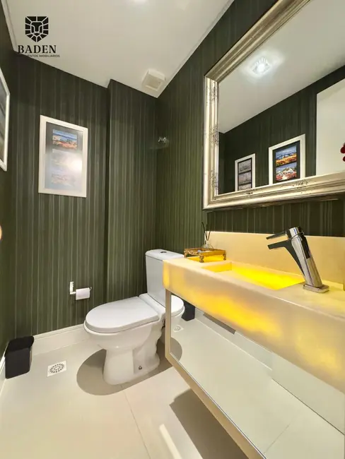 Apartamento com 3 quartos à venda, 450m2 em Balneario Camboriu - SC - imagem 8 Foto 8 de Apartamento com 3 quartos à venda, 450m2 em Balneario Camboriu - SC