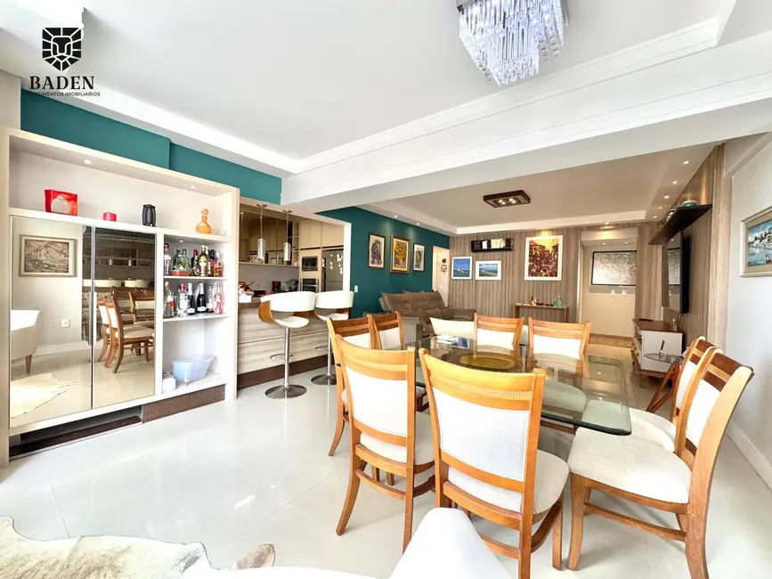 Apartamento com 3 quartos à venda, 450m2 em Balneario Camboriu - SC - imagem 6 Foto 6 de Apartamento com 3 quartos à venda, 450m2 em Balneario Camboriu - SC