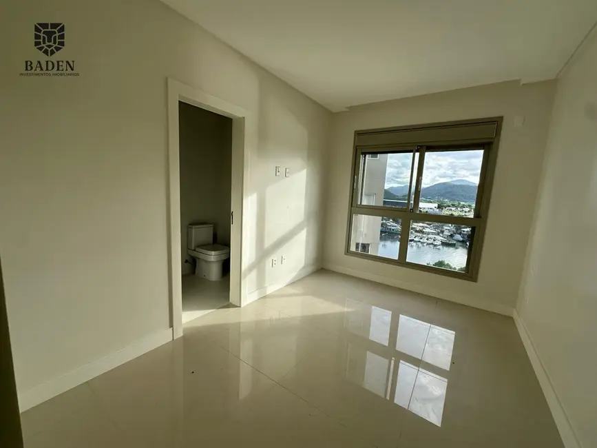 Apartamento com 4 quartos à venda, 160m2 em Balneario Camboriu - SC - imagem 4 Foto 4 de Apartamento com 4 quartos à venda, 160m2 em Balneario Camboriu - SC