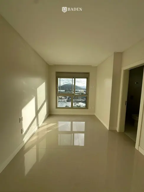Apartamento com 4 quartos à venda, 160m2 em Balneario Camboriu - SC - imagem 9 Foto 9 de Apartamento com 4 quartos à venda, 160m2 em Balneario Camboriu - SC