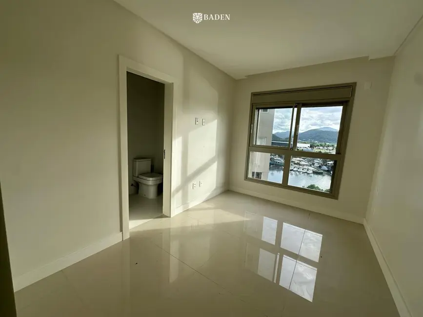 Apartamento com 4 quartos à venda, 160m2 em Balneario Camboriu - SC - imagem 4 Foto 4 de Apartamento com 4 quartos à venda, 160m2 em Balneario Camboriu - SC