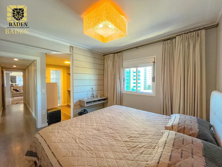 Foto 3 de Apartamento com 3 quartos à venda, 136m2 em Centro, Balneario Camboriu - SC