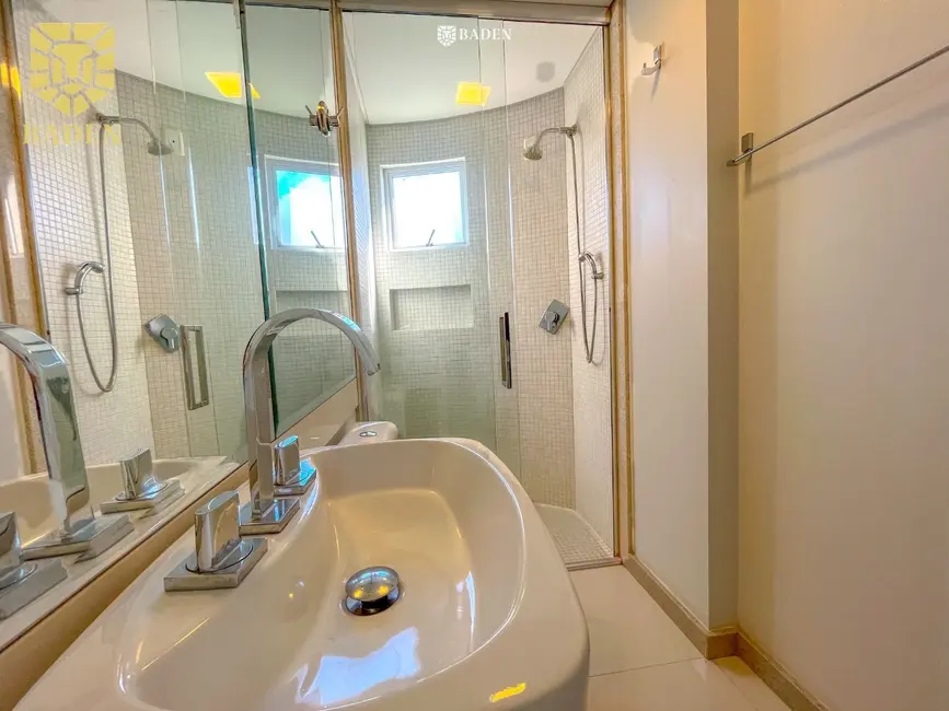 Foto 4 de Apartamento com 3 quartos à venda, 136m2 em Centro, Balneario Camboriu - SC