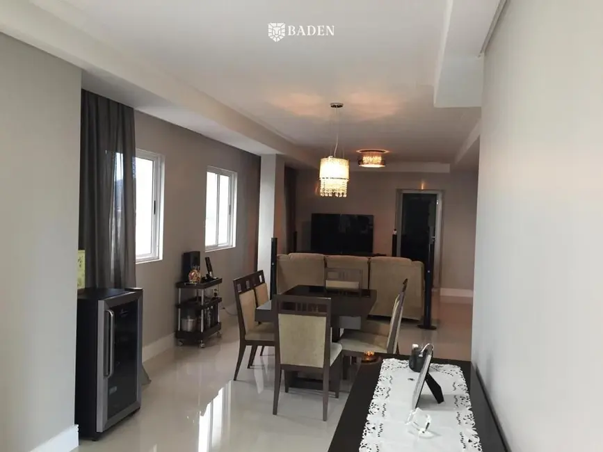 Foto 2 de Apartamento com 3 quartos à venda, 136m2 em Centro, Balneario Camboriu - SC