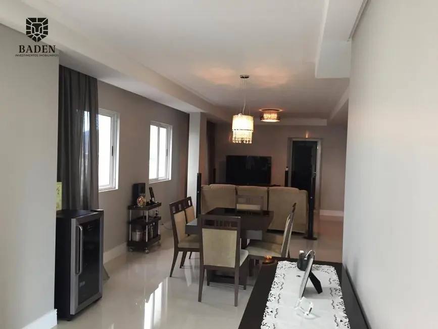 Foto 2 de Apartamento com 3 quartos à venda, 136m2 em Centro, Balneario Camboriu - SC