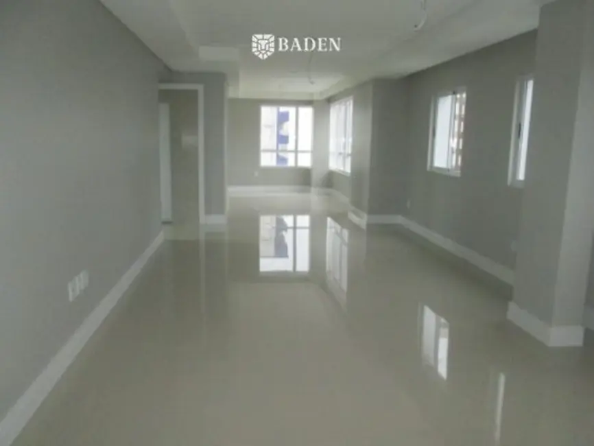Foto 4 de Apartamento com 3 quartos à venda, 136m2 em Centro, Balneario Camboriu - SC