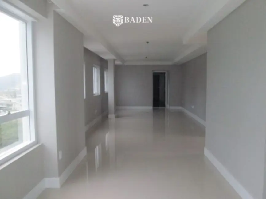 Foto 5 de Apartamento com 3 quartos à venda, 136m2 em Centro, Balneario Camboriu - SC