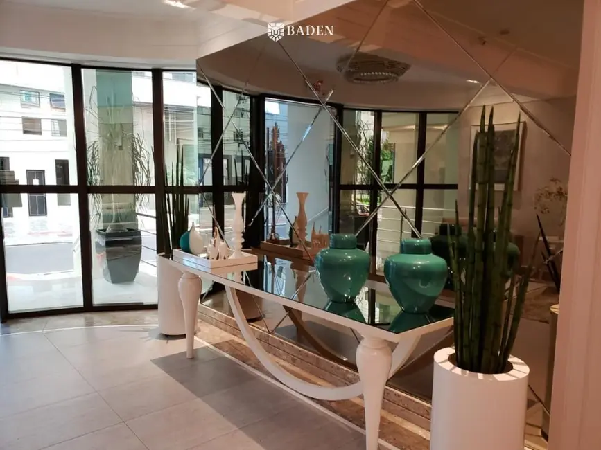 Foto 5 de Apartamento com 3 quartos à venda, 131m2 em Centro, Balneario Camboriu - SC