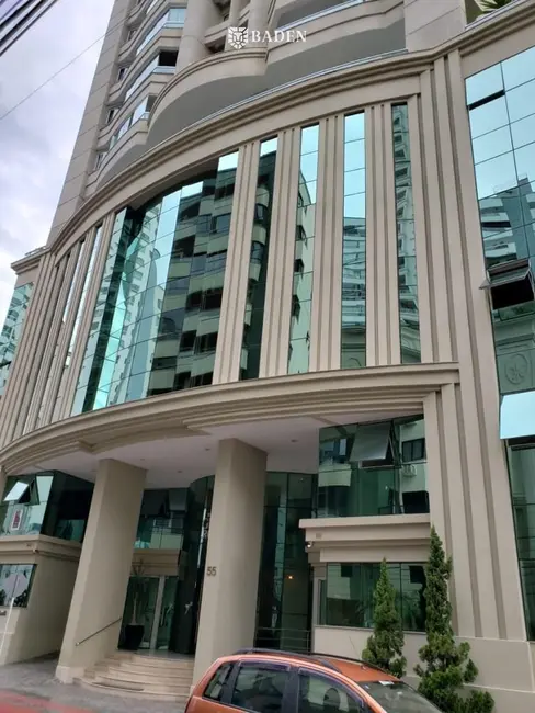 Foto 2 de Apartamento com 3 quartos à venda, 131m2 em Centro, Balneario Camboriu - SC