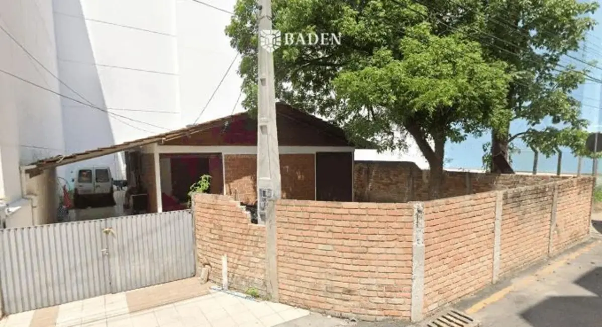 Foto 1 de Terreno / Lote à venda, 264m2 em Balneario Camboriu - SC