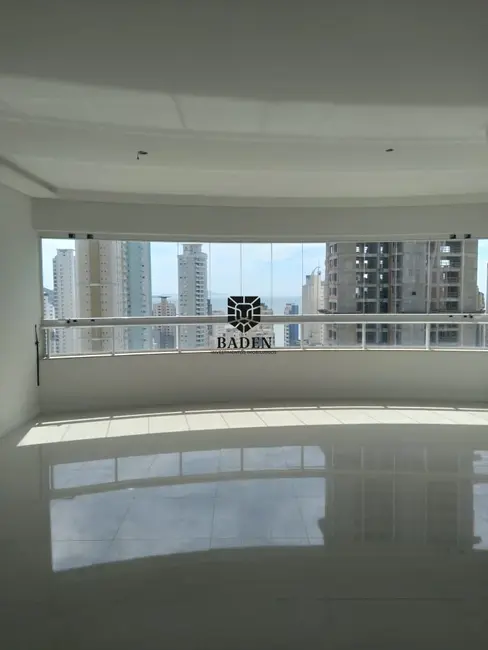 Foto 1 de Apartamento com 3 quartos à venda, 130m2 em Balneario Camboriu - SC