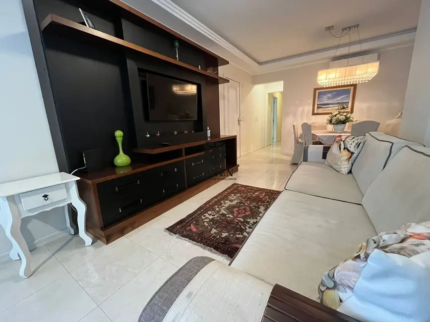 Foto 1 de Apartamento com 3 quartos para alugar, 222m2 em Centro, Balneario Camboriu - SC