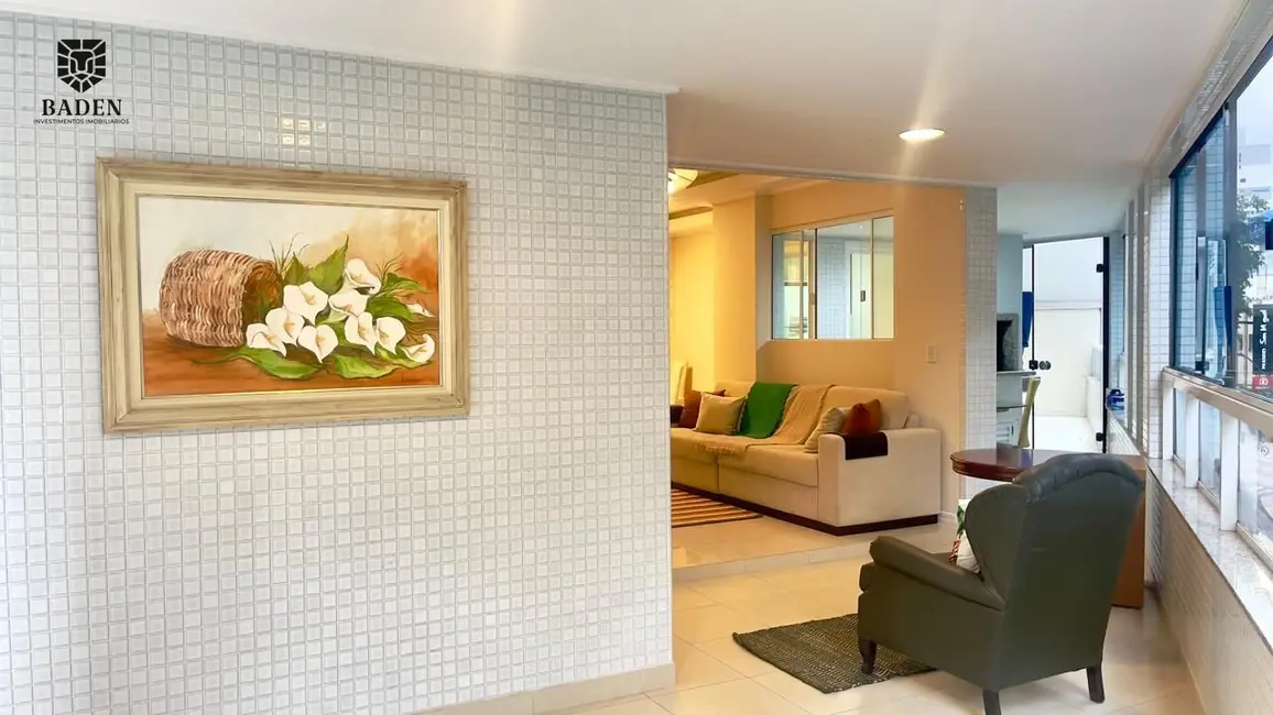 Apartamento com 3 quartos para alugar, 222m2 em Centro, Balneario Camboriu - SC - imagem 6 Foto 6 de Apartamento com 3 quartos para alugar, 222m2 em Centro, Balneario Camboriu - SC