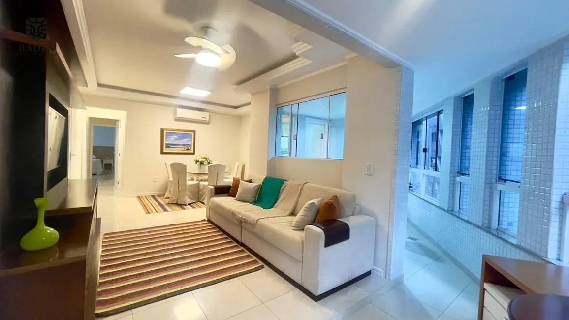 Apartamento com 3 quartos para alugar, 222m2 em Centro, Balneario Camboriu - SC - imagem 2 Foto 2 de Apartamento com 3 quartos para alugar, 222m2 em Centro, Balneario Camboriu - SC