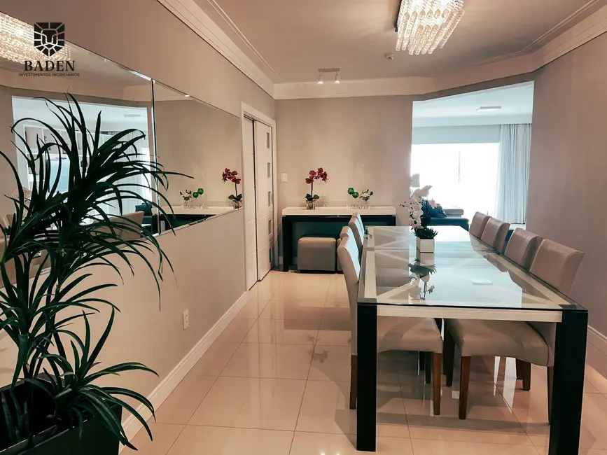 Apartamento com 4 quartos à venda, 167m2 em Balneario Camboriu - SC - imagem 4 Foto 4 de Apartamento com 4 quartos à venda, 167m2 em Balneario Camboriu - SC