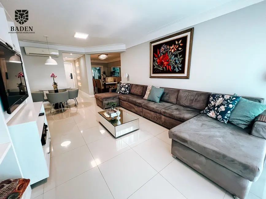 Apartamento com 4 quartos à venda, 167m2 em Balneario Camboriu - SC - imagem 7 Foto 7 de Apartamento com 4 quartos à venda, 167m2 em Balneario Camboriu - SC