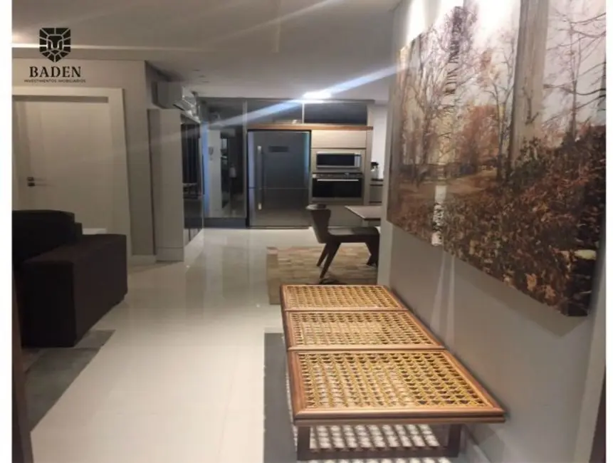 Apartamento com 4 quartos à venda, 151m2 em Centro, Balneario Camboriu - SC - imagem 4 Foto 4 de Apartamento com 4 quartos à venda, 151m2 em Centro, Balneario Camboriu - SC