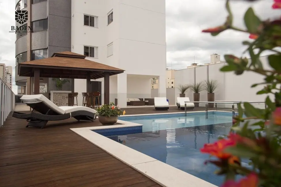 Foto 1 de Apartamento com 4 quartos à venda, 150m2 em Centro, Balneario Camboriu - SC