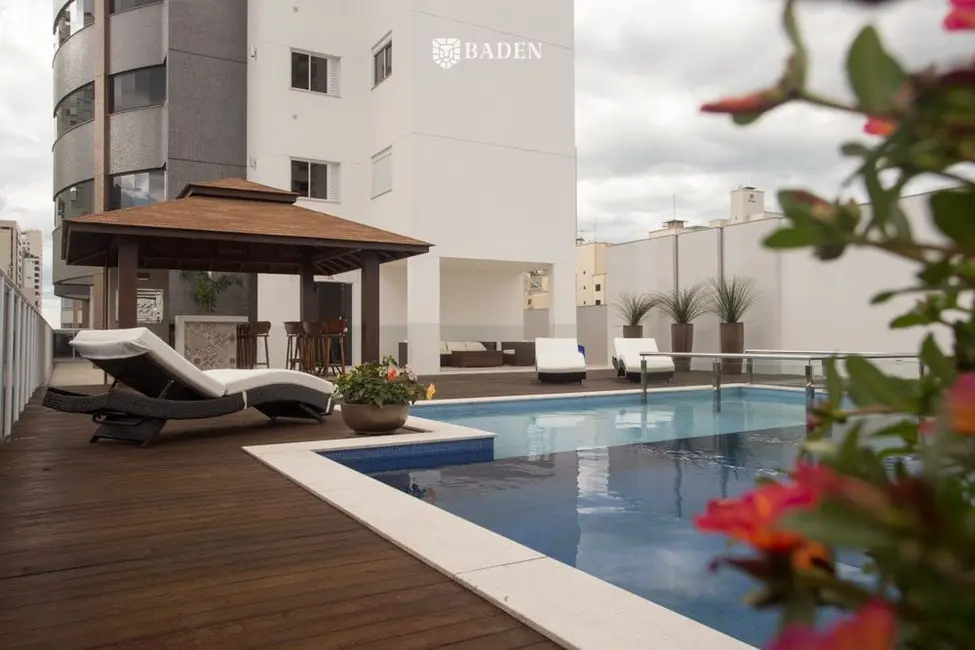 Foto 1 de Apartamento com 4 quartos à venda, 150m2 em Centro, Balneario Camboriu - SC