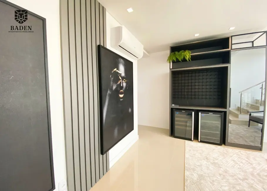 Foto 8 de Cobertura com 4 quartos à venda, 240m2 em Centro, Balneario Camboriu - SC
