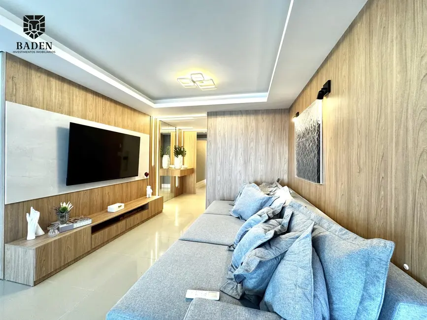 Foto 6 de Apartamento com 3 quartos à venda, 250m2 em Centro, Balneario Camboriu - SC