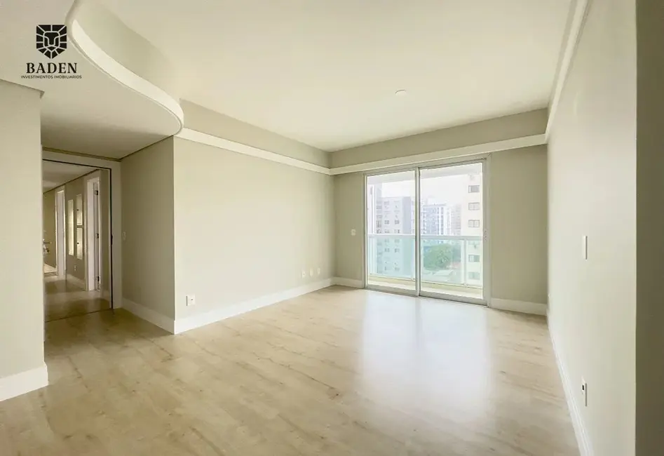 Apartamento com 3 quartos à venda, 278m2 em Centro, Balneario Camboriu - SC - imagem 9 Foto 9 de Apartamento com 3 quartos à venda, 278m2 em Centro, Balneario Camboriu - SC