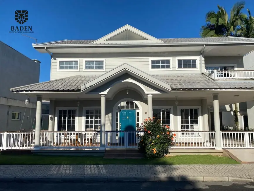 Foto 1 de Casa com 3 quartos à venda, 220m2 em Barra, Balneario Camboriu - SC