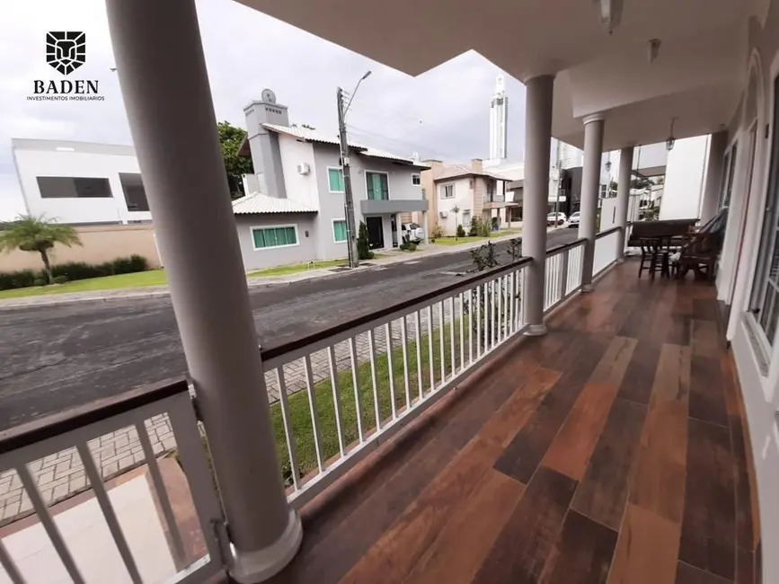 Foto 2 de Casa com 3 quartos à venda, 220m2 em Barra, Balneario Camboriu - SC