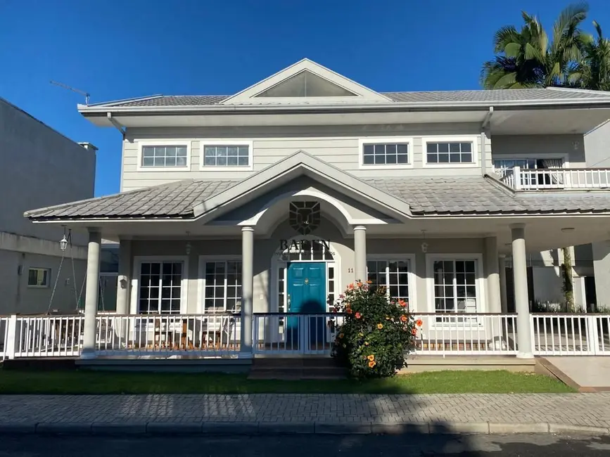 Foto 1 de Casa com 3 quartos à venda, 220m2 em Barra, Balneario Camboriu - SC
