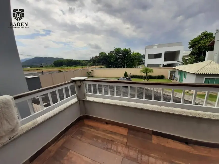 Casa com 3 quartos à venda, 220m2 em Barra, Balneario Camboriu - SC - imagem 3 Foto 3 de Casa com 3 quartos à venda, 220m2 em Barra, Balneario Camboriu - SC