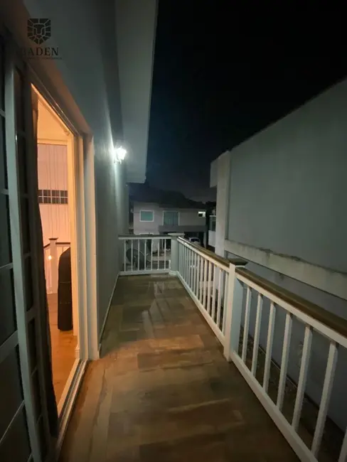 Casa com 3 quartos à venda, 220m2 em Barra, Balneario Camboriu - SC - imagem 4 Foto 4 de Casa com 3 quartos à venda, 220m2 em Barra, Balneario Camboriu - SC