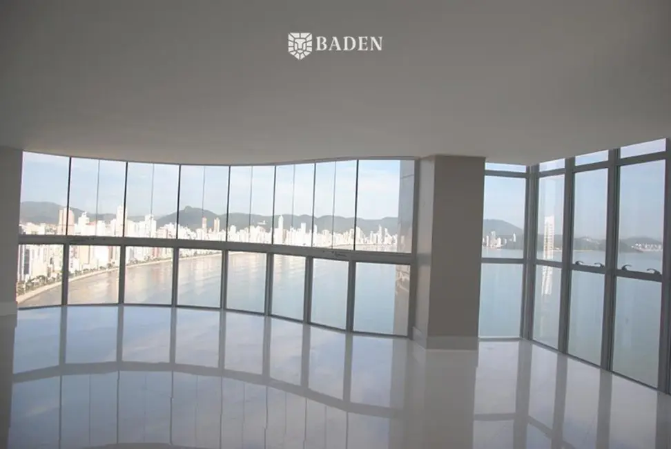 Foto 1 de Cobertura com 7 quartos à venda, 490m2 em Balneario Camboriu - SC