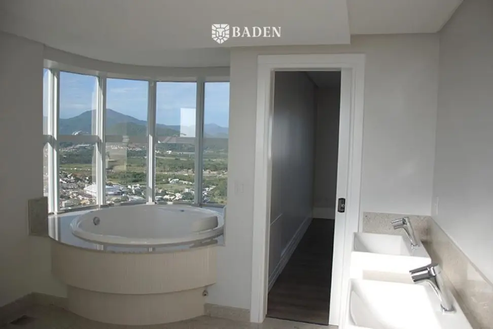 Foto 5 de Cobertura com 7 quartos à venda, 490m2 em Balneario Camboriu - SC