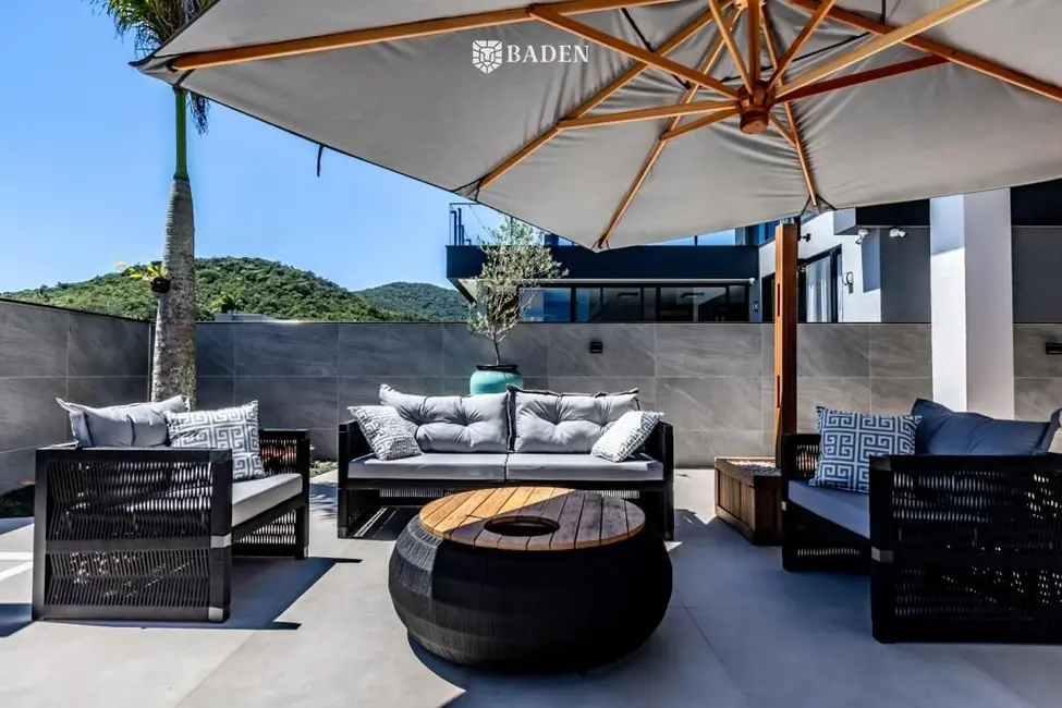 Foto 9 de Casa com 4 quartos à venda, 430m2 em Balneario Camboriu - SC