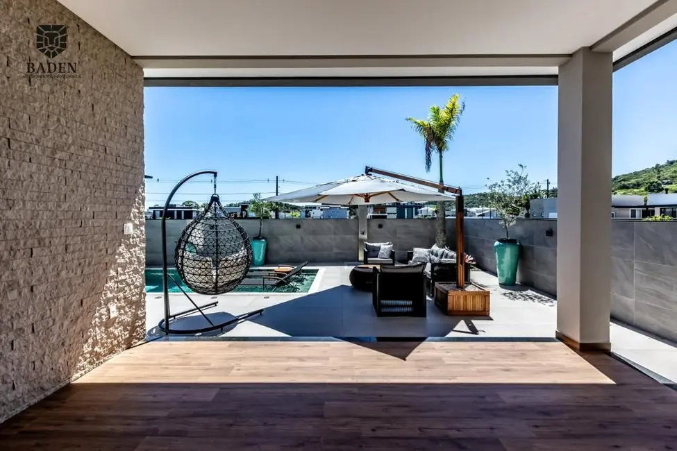 Foto 6 de Casa com 4 quartos à venda, 430m2 em Balneario Camboriu - SC