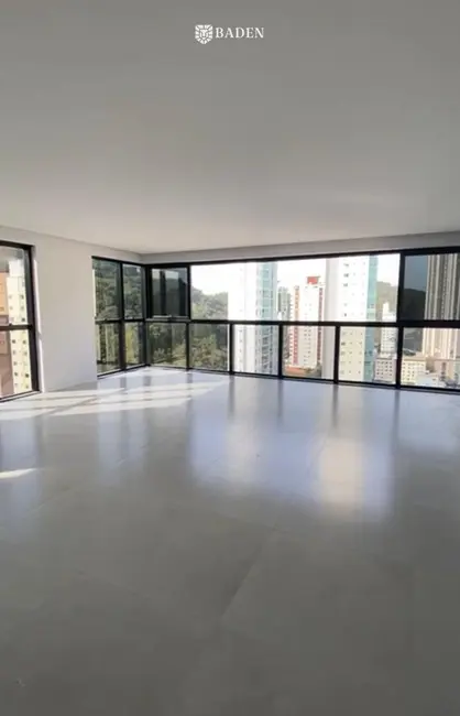 Foto 5 de Apartamento com 4 quartos à venda, 137m2 em Pioneiros, Balneario Camboriu - SC