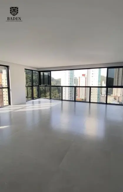 Apartamento com 4 quartos à venda, 137m2 em Pioneiros, Balneario Camboriu - SC - imagem 5 Foto 5 de Apartamento com 4 quartos à venda, 137m2 em Pioneiros, Balneario Camboriu - SC