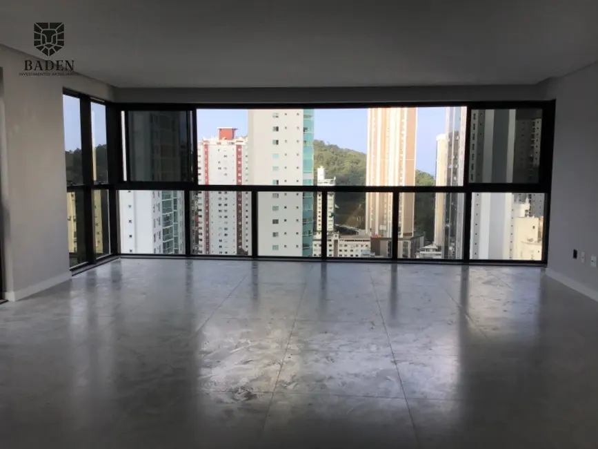 Apartamento com 4 quartos à venda, 137m2 em Pioneiros, Balneario Camboriu - SC - imagem 6 Foto 6 de Apartamento com 4 quartos à venda, 137m2 em Pioneiros, Balneario Camboriu - SC