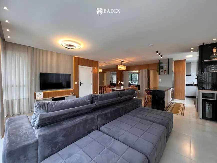 Foto 1 de Apartamento com 4 quartos à venda, 137m2 em Pioneiros, Balneario Camboriu - SC