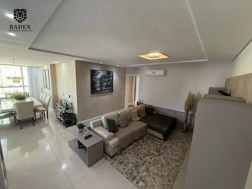 Apartamento com 4 quartos à venda, 156m2 em Centro, Balneario Camboriu - SC - imagem 1 Foto 1 de Apartamento com 4 quartos à venda, 156m2 em Centro, Balneario Camboriu - SC