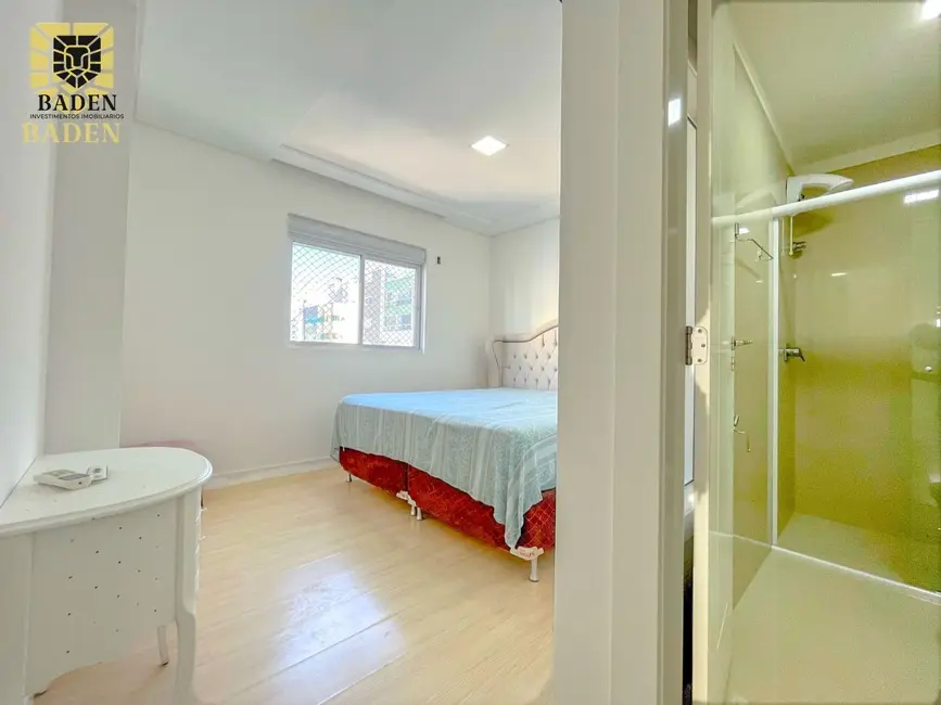 Foto 6 de Apartamento com 4 quartos à venda, 146m2 em Centro, Balneario Camboriu - SC