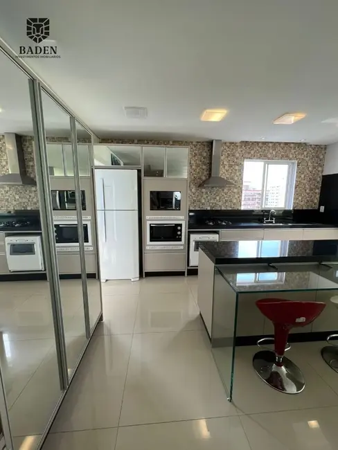 Apartamento com 4 quartos à venda, 157m2 em Centro, Balneario Camboriu - SC - imagem 7 Foto 7 de Apartamento com 4 quartos à venda, 157m2 em Centro, Balneario Camboriu - SC