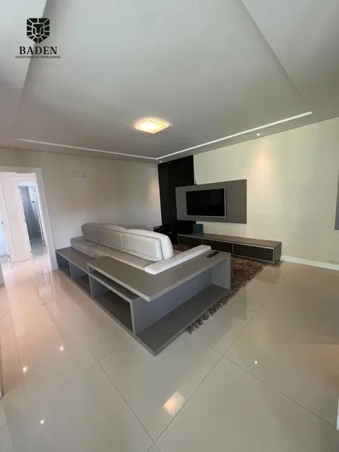 Apartamento com 4 quartos à venda, 157m2 em Centro, Balneario Camboriu - SC - imagem 3 Foto 3 de Apartamento com 4 quartos à venda, 157m2 em Centro, Balneario Camboriu - SC