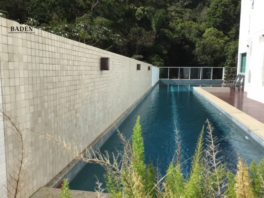 Foto 1 de Apartamento com 4 quartos à venda, 130m2 em Pioneiros, Balneario Camboriu - SC